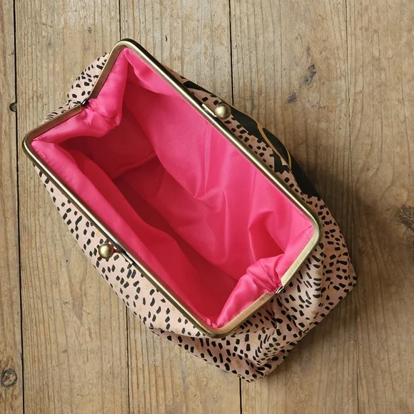 Cat with Gold Glasses makeup bag - Picture 4 of 7